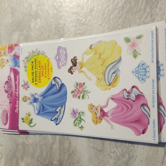 New 4 packs of Disney Princess stickers - Picture 2 of 2